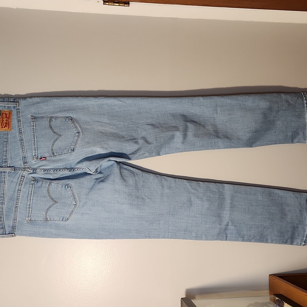 Levis Jeans - Picture 4 of 4